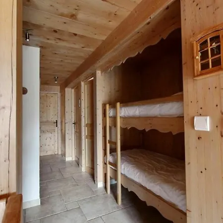 With 2 Bedrooms In Morzine, With Wonderful Mountain View, Te Apartment